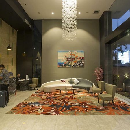 Liberty Hotel Thamrin Джакарта Экстерьер фото
