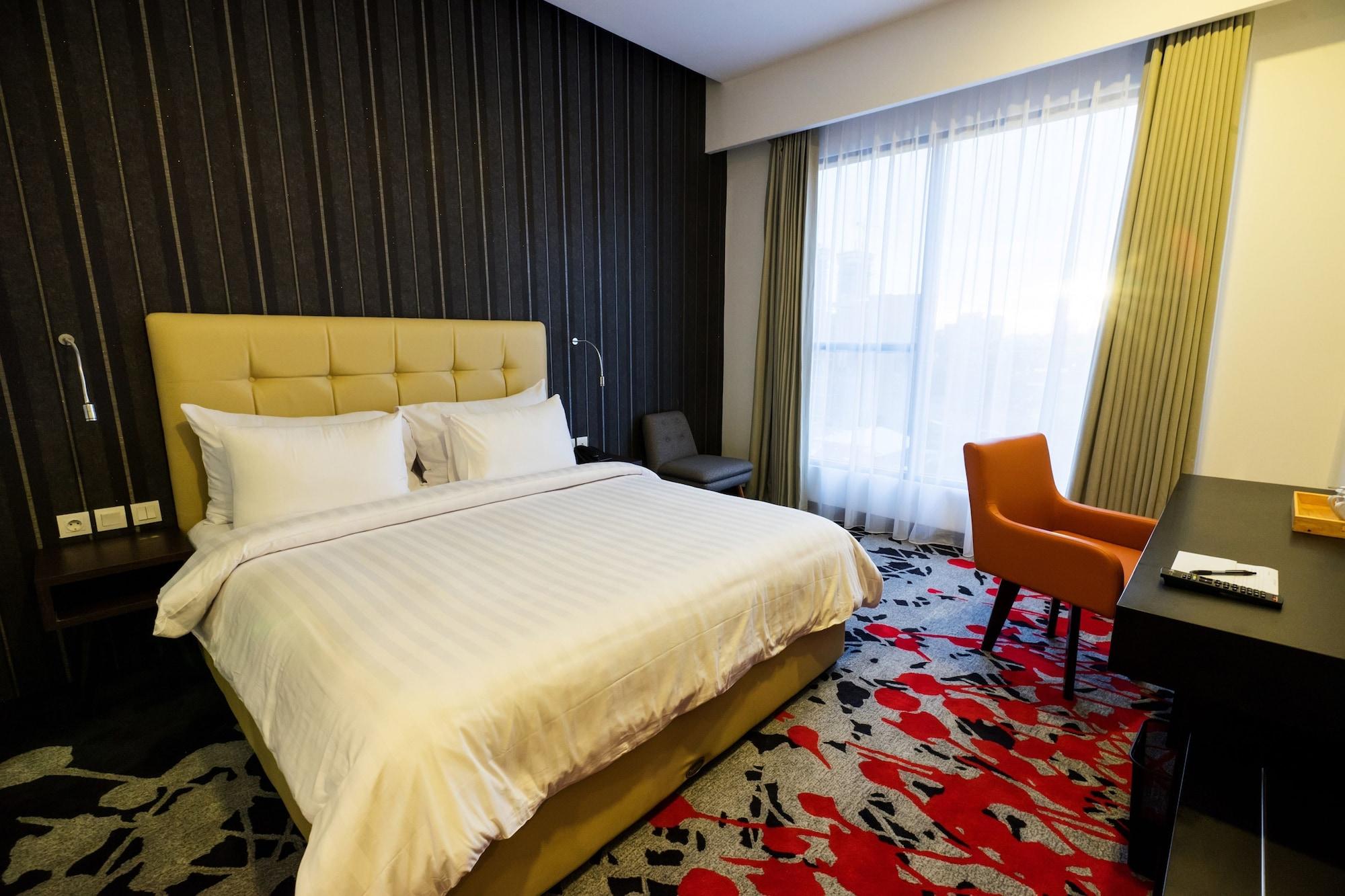 Liberty Hotel Thamrin Джакарта Экстерьер фото