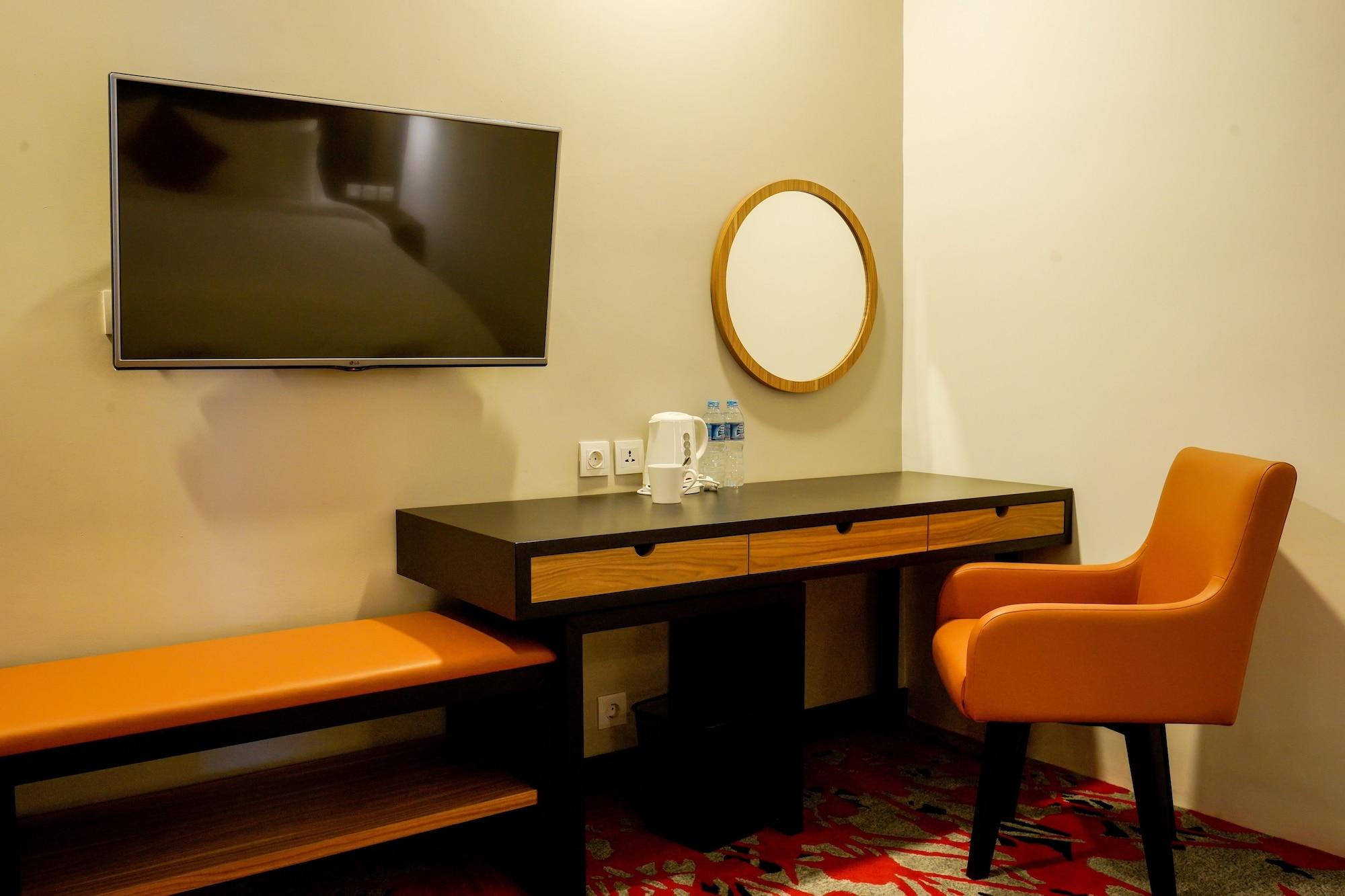 Liberty Hotel Thamrin Джакарта Экстерьер фото